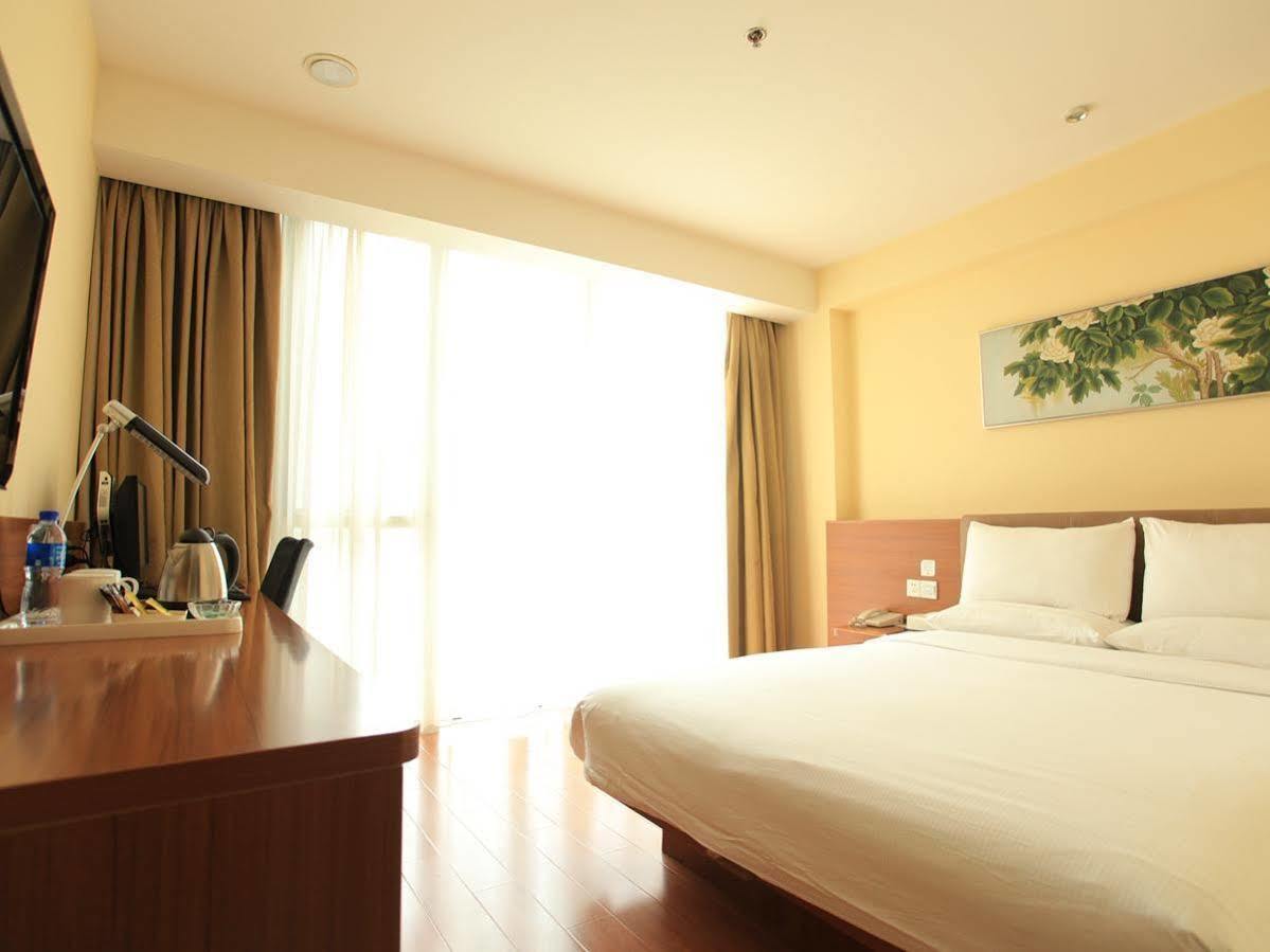 Donghua Hotel Pequim Exterior foto